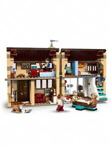 LEGO 76451 Ligusterlaan Tante Margot - Multicolor - View 2