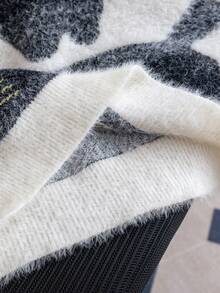 女孩可爱猫咪图案仿毛针织套头衫，适合春秋冬日常休闲穿着