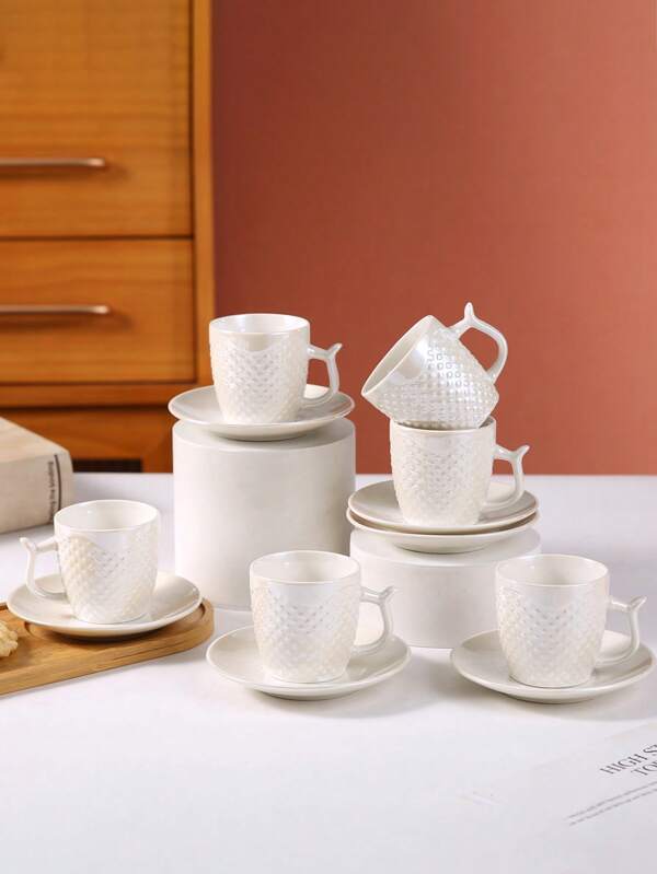 1 pieza [Taza de café cerámica] Set de taza de cerámica Estilo europeo, Capacidad 100ml/3,3oz, Diseño estético en crema, Esquema de color perla, Antideslizante y duradero, Con un diseño de esmalte brillante y novedoso, Reutilizable, Lava solo a mano. Esta taza es perfecta para uso familiar, Día de San Valentín y diario por adultos.