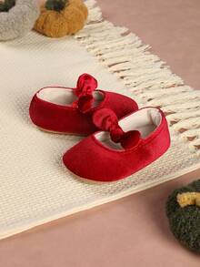 一双可爱毛绒百搭红色平底鞋，带蝴蝶结和搭扣，是新年和圣诞节的理想之选 - 紅色 - 查看 5