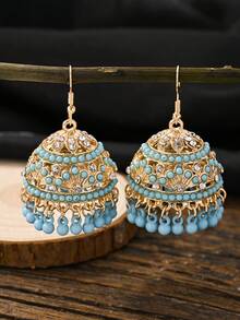 这款优雅的孔雀造型吊坠耳环，饰以色彩缤纷的串珠和流苏吊坠，并点缀着奢华的水钻铃铛，融合了印度和巴基斯坦传统耳环的风格，尽显波西米亚风情。它适合女性日常佩戴，也适合婚礼、节日、派对、约会等场合，同时也是一份精美的珠宝礼物。 - 鳥籠型 - 查看 5