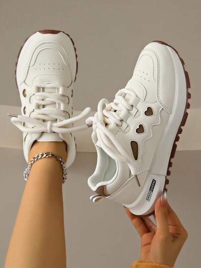 全新女式厚底运动鞋，水钻装饰，米色皮革，时尚平底户外休闲厚底运动鞋，四季皆宜