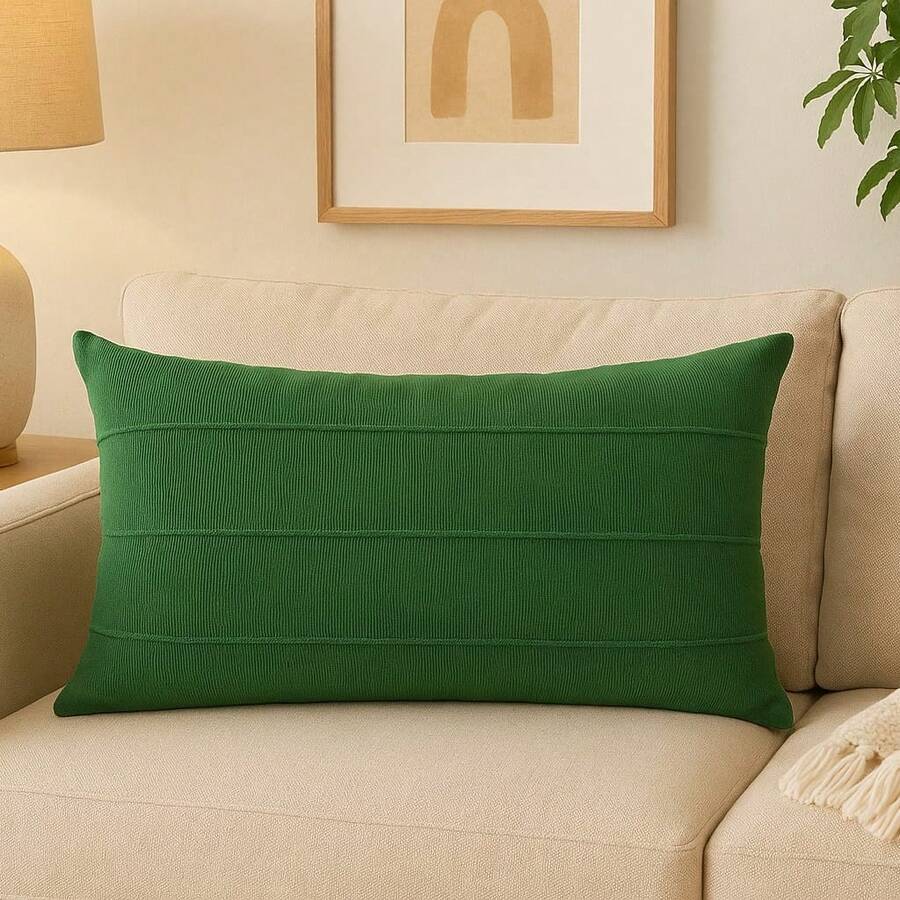 ALMOFADA DECORATIVA BAGUETE 3 LINHAS TECIDO SUEDE 30X50 (COM REFIL DE SILICONE) - Verde - Visão 1