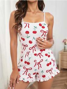 Pijama corta de tirantes con estampado de besos multicolor, diseño femenino coqueto ideal para verano, con short fruncido y moño decorativo, unitalla fresca y cómoda para dormir con estilo - cereza blanca - Ver 2