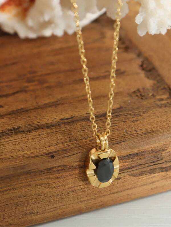 1 Peça Elegante Francesa Colar Oval Entalhado com Diamante Vintage Preto