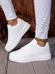 Classic Round Toe Casual Sneakers, White Lace-Up Thick Sole Comfortable Breathable Sport Shoes, Suitable For School, Campus, Sports, Spring/Autumn - White - View 2