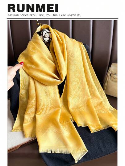 1条金色佩斯利提花印花围巾，复古优雅防晒披肩，适合日常佩戴，也可搭配连衣裙旅行。