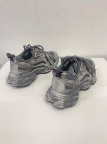 Zapatillas de malla transpirables de estilo vintage para hombres, zapatos deportivos casuales para adolescentes para aumentar la altura, zapatillas gruesas de alta gama tipo 'Paris Chunky', zapatos deportivos y casuales de suela gruesa y versátiles de alta calidad para el verano