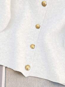 1 件女式纯色金属纽扣毛衣，休闲圆领短袖开衫，百搭针织毛衣上衣，秋冬