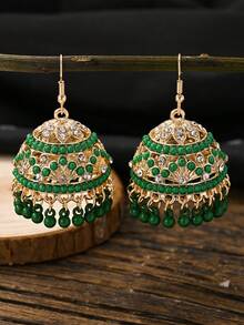 这款优雅的孔雀造型吊坠耳环，饰以色彩缤纷的串珠和流苏吊坠，并点缀着奢华的水钻铃铛，融合了印度和巴基斯坦传统耳环的风格，尽显波西米亚风情。它适合女性日常佩戴，也适合婚礼、节日、派对、约会等场合，同时也是一份精美的珠宝礼物。 - 鳥籠型 - 查看 15