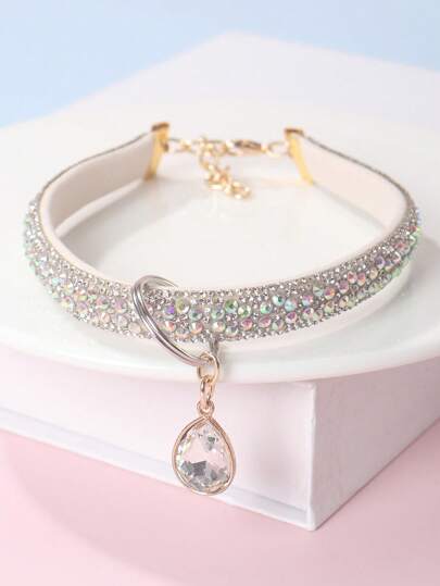 1 Colgante de pata de mascota con estampado de moda y noble, con rhinestones, adecuado para gatos y perros pequeños para usar en casa y al aire libre como accesorio para mascotas (no apto para perros grandes)