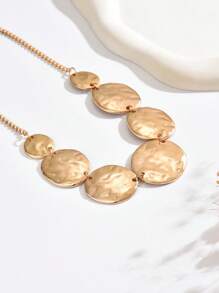 1pc Minimalist Fashion Geometric Round Pendant Necklace, Casual Metallic Gold Choker Necklace