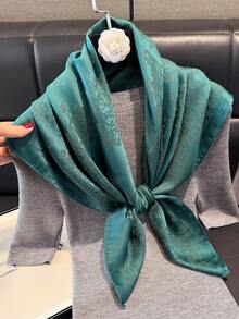 1 pezzo Elegante sciarpa quadrata in raso lucido di alta qualità con stampa floreale e fili d'argento, foulard di moda, foulard versatile per capelli, scialle, accessorio di protezione solare per donne e abiti