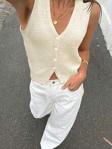 女士V领针织背心，时尚修身，适合分层穿着或单独穿着，秋季 - 乳白 - 查看 2