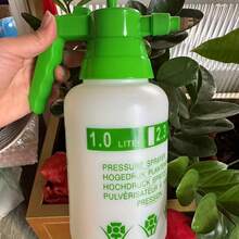 耐用大容量园艺喷壶，带气压喷雾 - 适用于花卉、植物和洗车，带有测量标记和防漏阀，绿色和白色，适用于室外植物的喷壶 - 彩色 - 查看 3