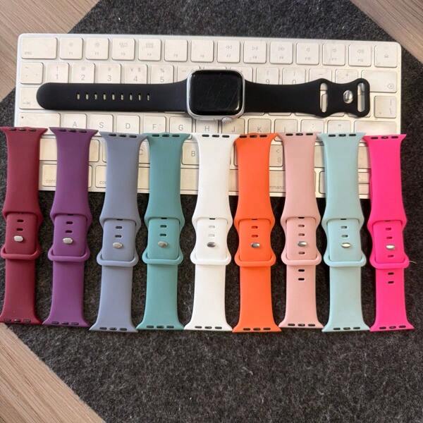 1pc Apple Watchband Sport Silicone Band Black Compatible With Apple Watch Band 40mm 38mm 41mm 44mm 45mm 42mm 49mm Women Men, Black Soft Wristband Waterproof Replacement Sport Strap Compatible With Apple Watch Band Series 9 8 7 6 5 4 3 2 1 SE Ultra2/1 Apple Watch Strap Men Watch Band