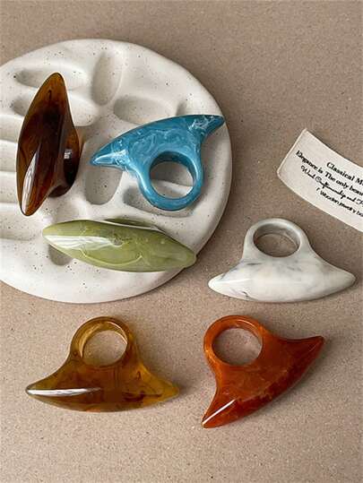 1قطعة خاتم بتصميم هندسي بسيط بشكل بيضاوي مصنوع من الراتنج ، مناسب للارتداء اليومي والحفلات والإجازات ، خواتم أنيقة وعتيقة للسيدات ، تصميم فريد ، هدية رائعة للمعلمات والزملاء وأمهات في عيد الأم والعيد الشكر وعيد الحب والمناسبات