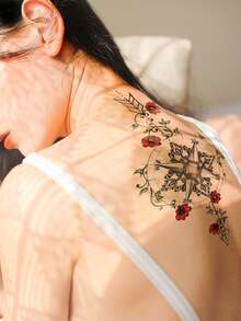 1 张大尺寸人体艺术临时纹身贴纸，适用于女性，线性箭头指南针玫瑰花朵图案，防水假纹身，持续 2-5 天，遮盖疤痕，可用于手臂手腕肩膀腿腰颈部手胸部大腿手指 - 黑色 - 查看 2