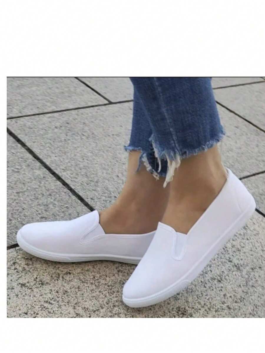 Women Tennis & Racquet Sport Shoes - White - View 1