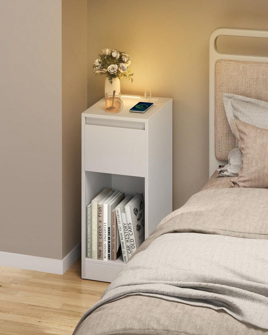 VASAGLE Table de Chevet Étroite, Table d'Appoint, avec Éclairage LED, 1 Port USB-A, 1 Port USB-C, Tiroir et Compartiment Ouvert, pour Chambre, Salon, Blanc Nuage - Blanc - Voir 1