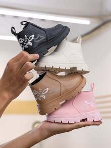 1 双女童皮革刺绣雪地靴，时尚百搭防滑踝靴，适合秋冬 - 白色 - 查看 1