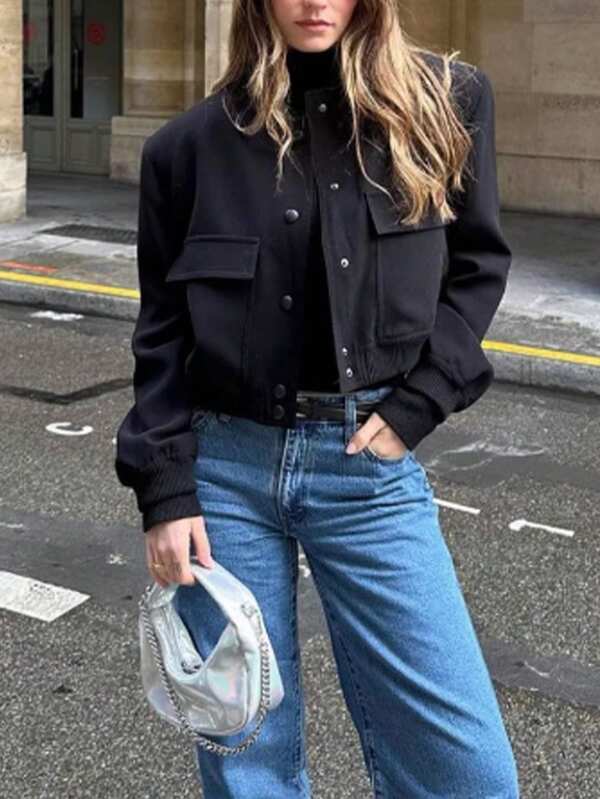 Nueva chaqueta de mujer para otoño. Chaqueta de béisbol de cuello redondo en negro, ideal para volver al colegio. Adecuada para paseos por el campus, salidas diarias, looks de aeropuerto y otras ocasiones, creando fácilmente una atmósfera casual pero elegante.