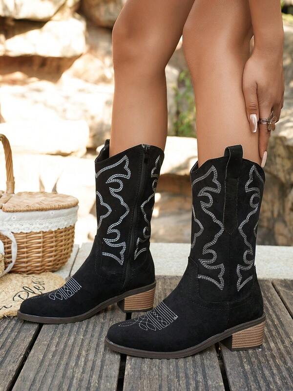 Women's New Vintage American Style Embroidered Faux Suede Pointed Toe Black Western Boots, Side Zipper For Easy On/Off, Embroidered Cool Fashion High Shaft Boots, High Chunky Heel Riding Boots, Fashionable Punk Style Chelsea Boots