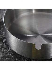 Thickened Anti-Fall Metal Stainless Steel Ashtray, Ins High-Grade Gift Ashtray. Minor Scratches Due To Craftsmanship Do Not Affect Usage.
