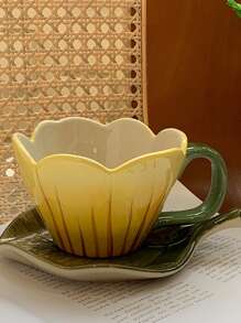 一套包含一个多色创意优雅郁金香花咖啡杯碟，适用于美式咖啡、意式浓缩咖啡、卡布奇诺和下午茶，也是理想的情侣礼物，容量11盎司，非常适合开学季。