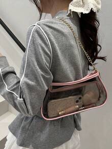 时尚撞色边框透明拼接度假链条单肩包，适合逛街、钱包、购物、年轻女性、大学生、新人、白领。非常适合办公室、大学、工作、商务、通勤、户外活动、旅行和郊游