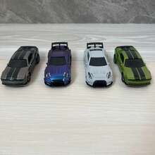 1/64 比例迷你遥控漂移车 2.4G 4WD 越野赛车，快速遥控车，配有漂移轮胎、障碍物、LED 灯，非常适合桌面和房间玩汽车玩具，是送给青少年和成人的理想礼物