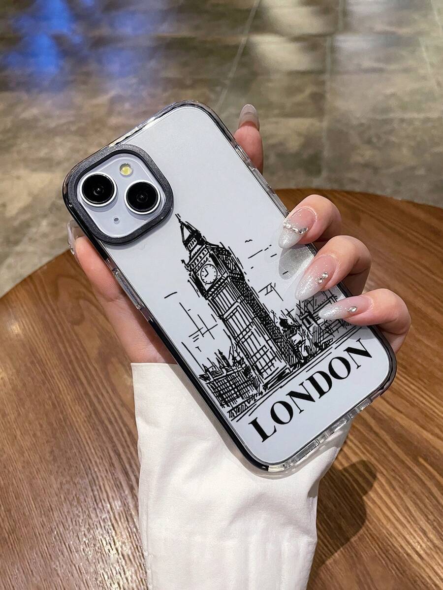 Étui de téléphone transparent au style minimaliste avec motif dessiné à la main du monument emblématique de Londres, le Big Ben, et le slogan "LONDON". Étui de protection transparent en TPU souple avec bordure noire, caractéristique de la ville de Londres. Compatible avec 13, 15, 16 Pro Max, 16, 14, 16 Plus. Étanche, antichoc, anti-chute et résistant aux rayures.