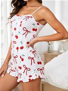 Pijama corta de tirantes con estampado de besos multicolor, diseño femenino coqueto ideal para verano, con short fruncido y moño decorativo, unitalla fresca y cómoda para dormir con estilo - cereza blanca - Ver 3