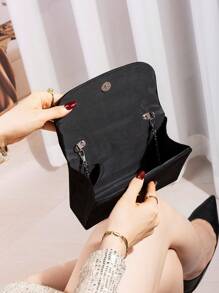 迷人、优雅、精致的灯芯绒手提包，磁性按扣闭合褶皱手腕手包适合女性日常使用、生日派对、婚礼、送给女士和情人节的最佳礼物、派对舞会包 - 黑色 - 查看 6