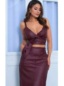 RETRO WOMEN'S SET IN LEATHER, MIDI SKIRT WITH SLIT AND CROPPED TOP WITH TIES. - Bourgogne - Visa 4