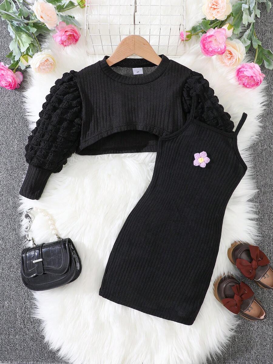 Bộ áo nỉ tay bồng và váy liền thân cho bé gái, phong cách thường ngày với vải gân và họa tiết hoa, mềm mại và thân thiện với làn da, phù hợp cho bé từ 4-7 tuổi, mặc hàng ngày - màu đen - Xem 1