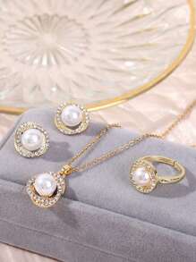 Elegant & Shiny Pearl Jewelry Set Rhinestone-Encrusted Wire-Wrapped Design, 3 Pieces Set (Necklace + Earrings + Ring) For Sophisticated Style