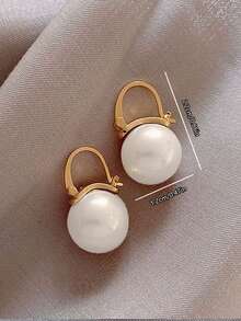 A Pair Of Earrings, Characterized By Elegance And Personalized, Jade Earrings, Hypoallergenic Closures, And Oval Pearl Drop Earrings, Designed For Brides. Halloween, Father's Day, Mother's Day, Valentine's Day, Thanksgiving, Easter, Birthday, Holiday Gifts For Friends And Family, Weddings,