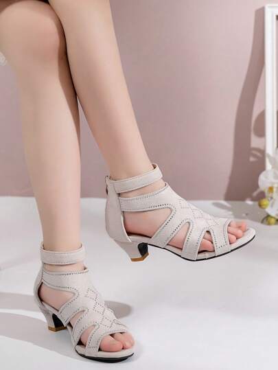 Ein Paar modische, leuchtende Diamant-Hochabsatz-Sandalen für Kinder, geeignet für Urlaub, Partys, Bankette, Schulkleidung, bequeme Hochabsatz-Sandalen für Mädchen, Hochabsatz-Tanzschuhe für Mädchen, Schüler-Aufführungs-Alltagssandalen, Prinzessinnen-Sandalen mit leuchtenden Diamanten