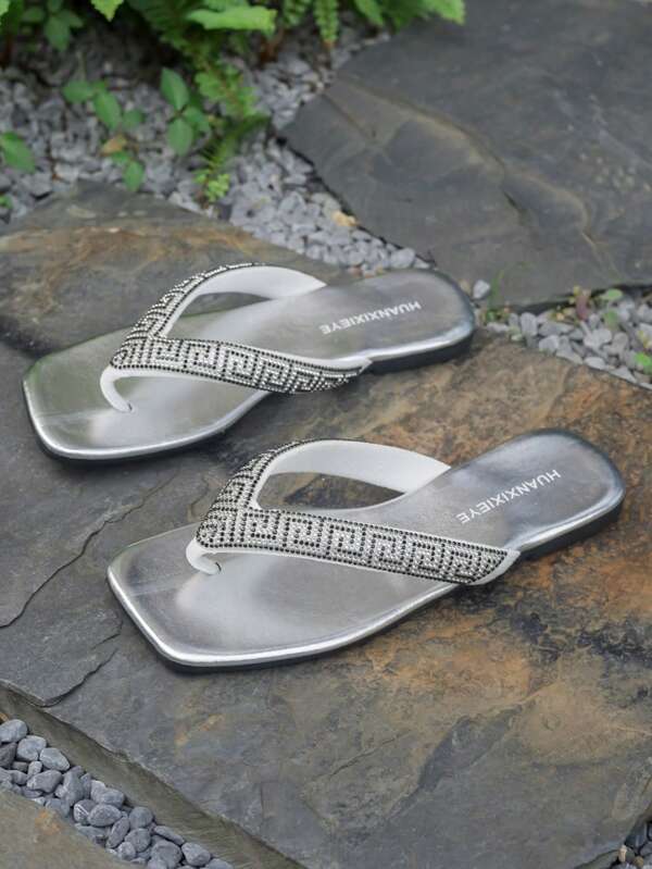 New Women's Fashion Bohemian Woven Flat Sandals