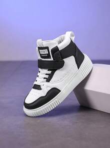 Zapatillas deportivas versátiles de alta top en negro y blanco para niños, zapatos deportivos cómodos y ligeros para niños y niñas, todo el año, zapatos de running PU, zapatos casuales para adolescentes, zapatos de skate, zapatos planos, aptos para actividades interiores y exteriores, correr, caminar