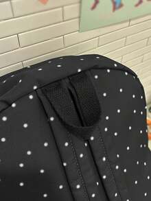 休闲女士背包，尼龙材质，大容量，新款，水豚可爱印花，方便日常通勤