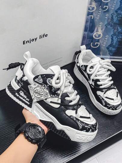 Tenis deportivos para hombre slip-on trendy,Suela gruesa antideslizante, transpirables y ligeros,Diseño exclusivo con graffiti urbano y acabados modernos,Perfectos para calle, trabajo y deporte, Colección limitada con detalles de malla y patrón colorido