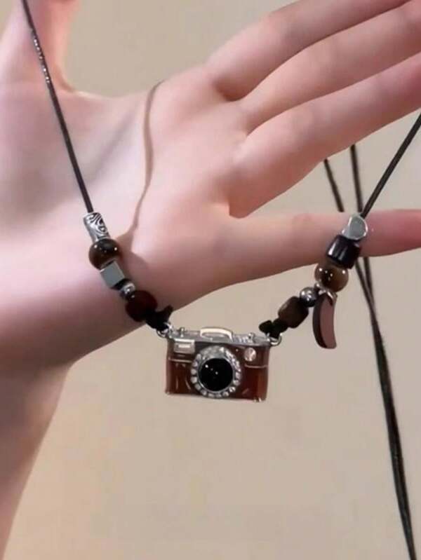 1pc Vintage Retro 3D Camera Necklace, Unique Personalized Necklace, Sweatshirt Chain For Women