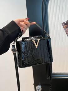 奢侈品牌女士手提包，鳄鱼压纹优质石纹托特包，2025新款小众时尚百搭大容量单肩包，INS大包，复古休闲街头风托特包，亮面高级感斜挎包，2025新款时尚优质翻盖设计妈妈包