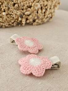 Par de Presilha para Bebês flor de crochê Com borrachinha antideslizante e 100% forrada Rosa bebê