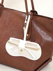 1PC Leather Glasses Storage Bag Portable Sunglasses Glasses Clip Protective Case Portable Glasses Storage Bag Can Hang Bag Travel Glasses Clip Women's Storage Bag Bag Charms Car Decoration Outdoor Portable Bag Couple Keychain Anti-Lost Wristband Birthday Gift Party Gift Anniversary Gift.