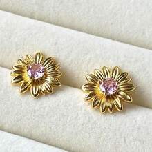 1 对镀金仿钻雏菊耳钉，适合女性日常佩戴，简约设计 - 小雛菊耳釘 - 查看 2