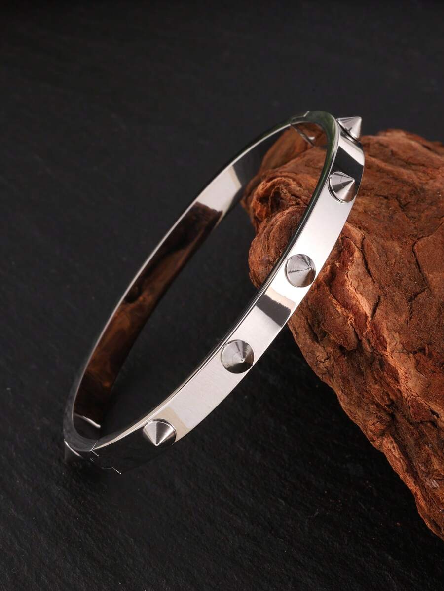 1 件时尚不锈钢铆钉朋克男士手链，防水防褪色，适合日常佩戴