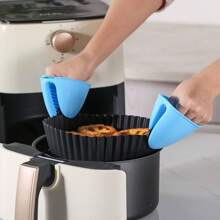 4-Piece Set Of Silicone Cooking Tongs Gloves - Silicone Pot Holders,Silicone Gloves, Heat - Resistant Silicone Cooking Tongs Gloves, Silicone Heat - Insulation Pads. Suitable For Kitchens, Cooking, Baking, Grilling - Heat - Resistant Gloves (Multi-Color)